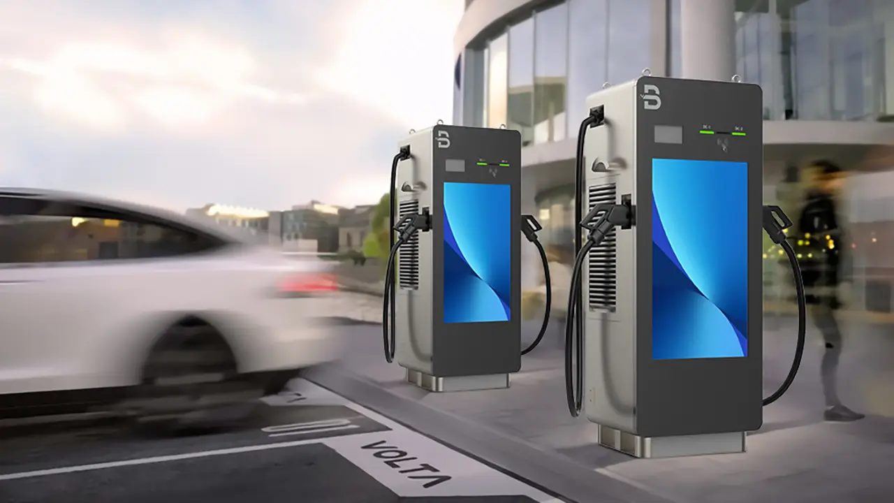 2 Guns Advertising Charger 2